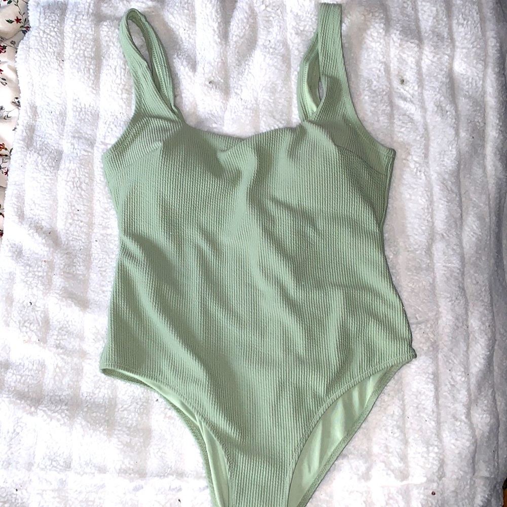 H&M padded one piece swim suit